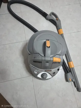 Aspiradora UNITEKNO 919 dual líquidos y sólidos.