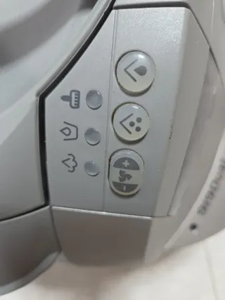 Aspiradora UNITEKNO 919 dual líquidos y sólidos.