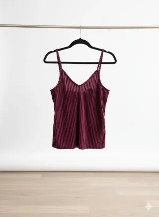 Camiseta tirantes burdeos