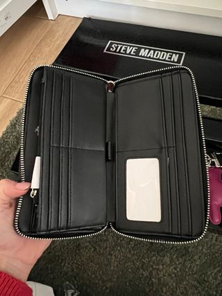 Monedero/Bolso Mano Steve Madden Negro + Llavero