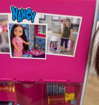 Nancy Muñeca Maletín Peluquería