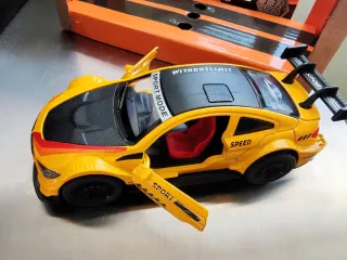 Modellino Auto sportiva in Lega  Die-Cast 1:32
