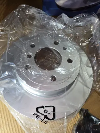 Discos y Pastillas Freno Trasero BMW E34 Bosch