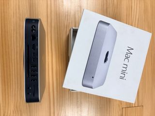 Apple Mac mini Intel Core i5 de doble núcleo.