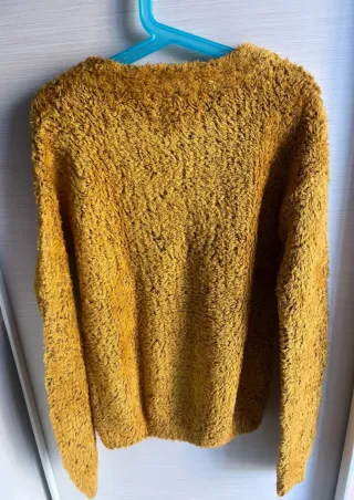 Jersey Bershka Amarillo Talla M