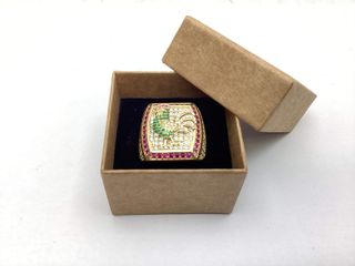 anillo oro 18k con piedra con diamante