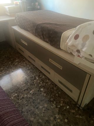 Cama doble con 4 cajones
