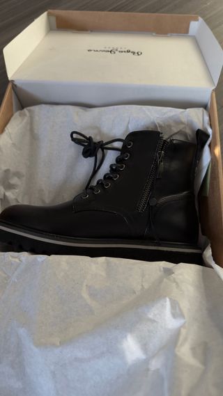 Botines negros y blancos Talla 37