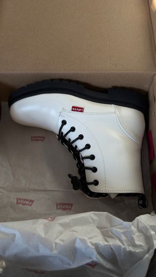 Botines negros y blancos Talla 37