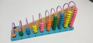 Ábaco de madera para niños