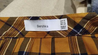 Falda cuadros BERSHKA talla XS