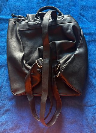 Mochila Negra Nueva Bolsillos Frontales