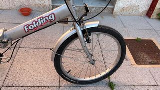 Bicicleta plegable gris
