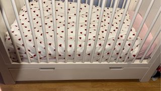 Cuna blanca con colchón