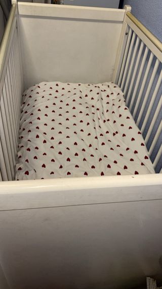 Cuna blanca con colchón