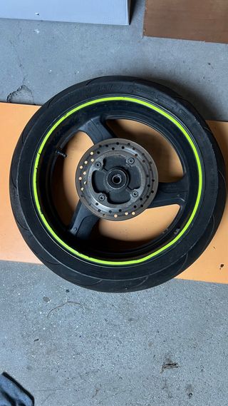 Llanta Trasera Honda CB600F Hornet en color negro