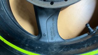 Llanta Trasera Honda CB600F Hornet en color negro