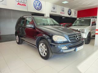 Mercedes-Benz Clase M 4x4 espaciosa