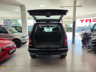 Mercedes-Benz Clase M 4x4 espaciosa