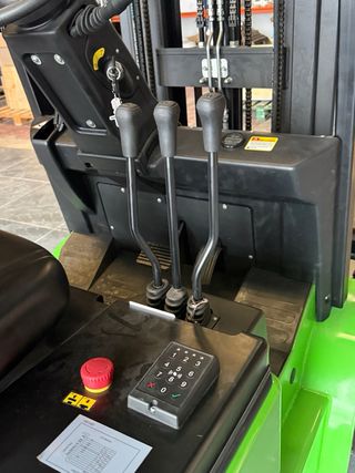 Carretilla Elevadora Eléctrica RTM ESD18M