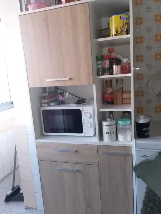 Mueble de cocina madera y blanco