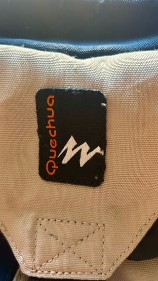 Mochila Quechua Beige y azul