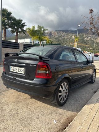 Opel Astra 2.2 Sport DTi 16v