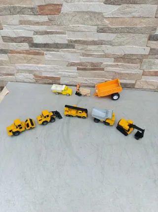 Camiones de juguete metálicos + regalo