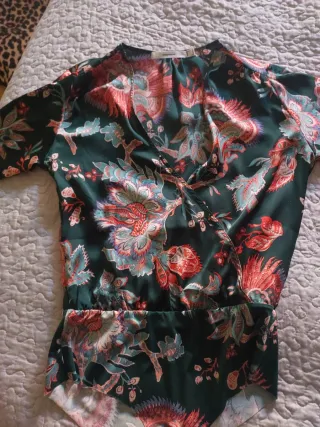 Body estampado verde talla L
