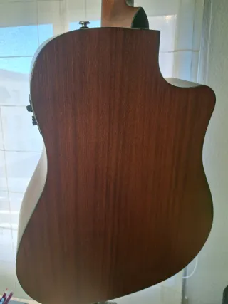 Guitarra Fender CD-100 para zurdos