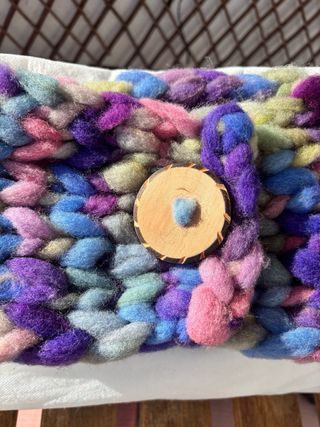 Bufanda preciosa y original tejida a mano