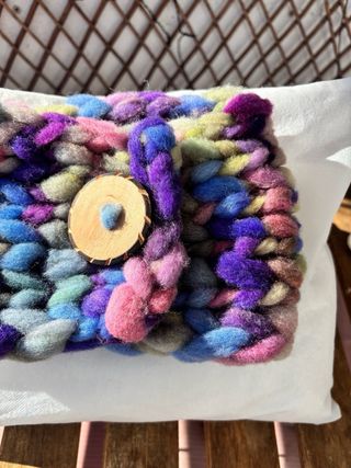 Bufanda preciosa y original tejida a mano