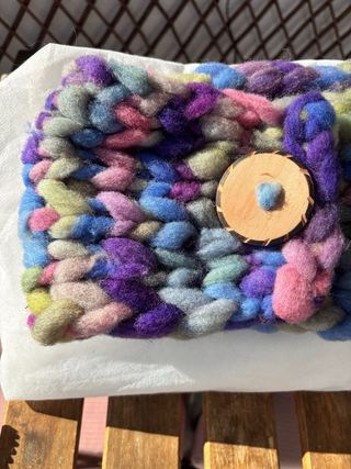 Bufanda preciosa y original tejida a mano