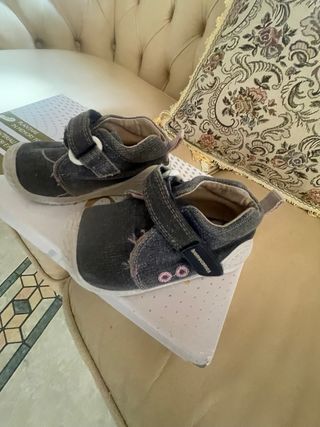 Scarpette Biomecanics bimba numero 18