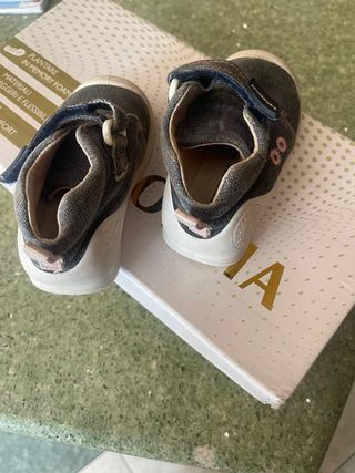 Scarpette Biomecanics bimba numero 18