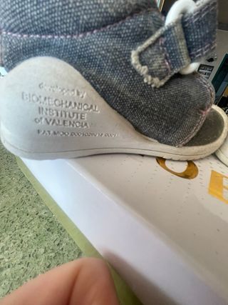 Scarpette Biomecanics bimba numero 18