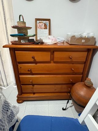 Conjunto dormitorio provenzal.
