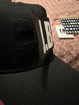 Cappellino J.B4 nero