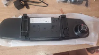 Espejo retrovisor con cámara frontal y trasera