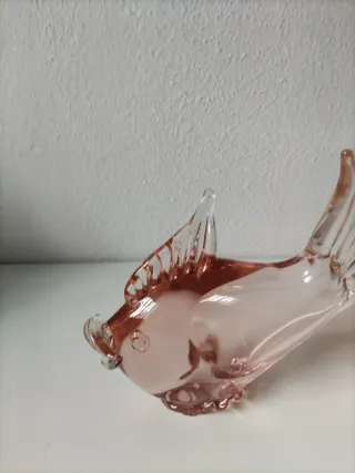 Pez de cristal rosa