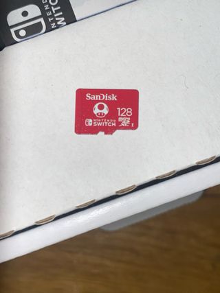 Nintendo Switch Azul/Roja + Funda