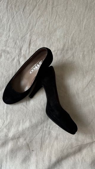 Zapatos de ante Giko negros