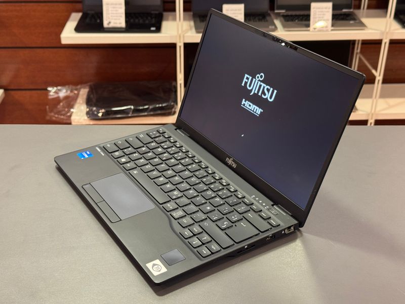 Portátil Fujitsu ultra ligero - GARANTIA afbeelding 3