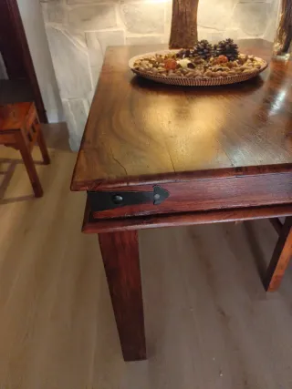 Mesa Castellana Madera Maciza + 4 Sillas