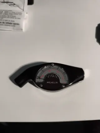 Medidor Presión Neumáticos Michelin VIGIL