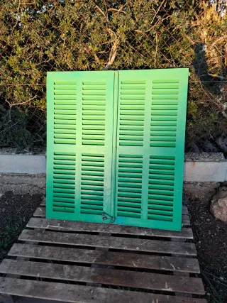 Persiana mallorquina de madera