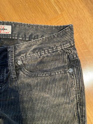 Pantalón pana Fornarina con pedrería