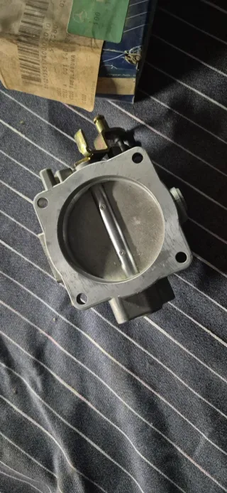 Cuerpo Aceleración Mercedes M116