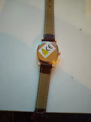 Orologio donna elegante oro e marrone