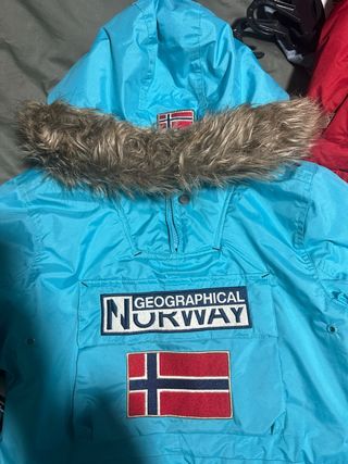 Chaqueta Geographical Norway azul con capucha